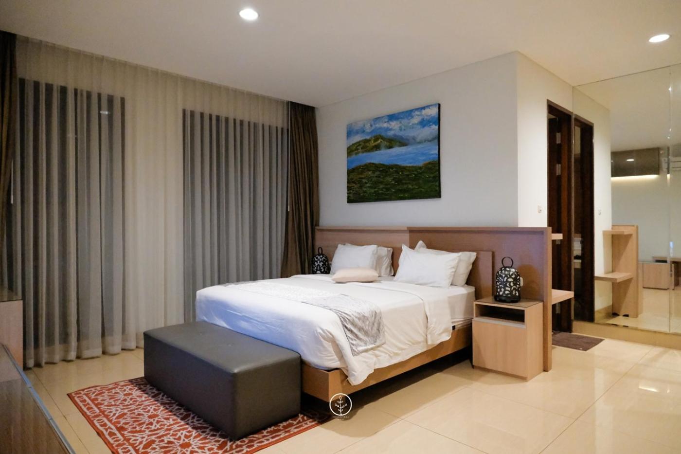 Narwastu Hill View Villa 6 Bedrooms With A Private Swimming Pool Bandung Exterior photo